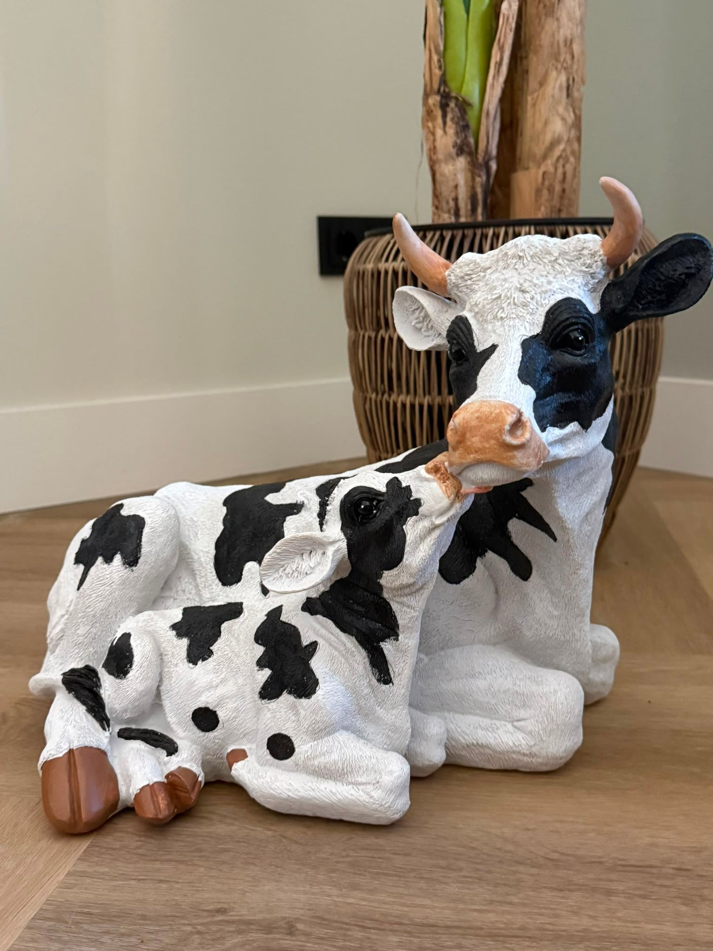 Koe met Kalf Beeld – Polyresin – 42 cm – Evergreen Home Decoration