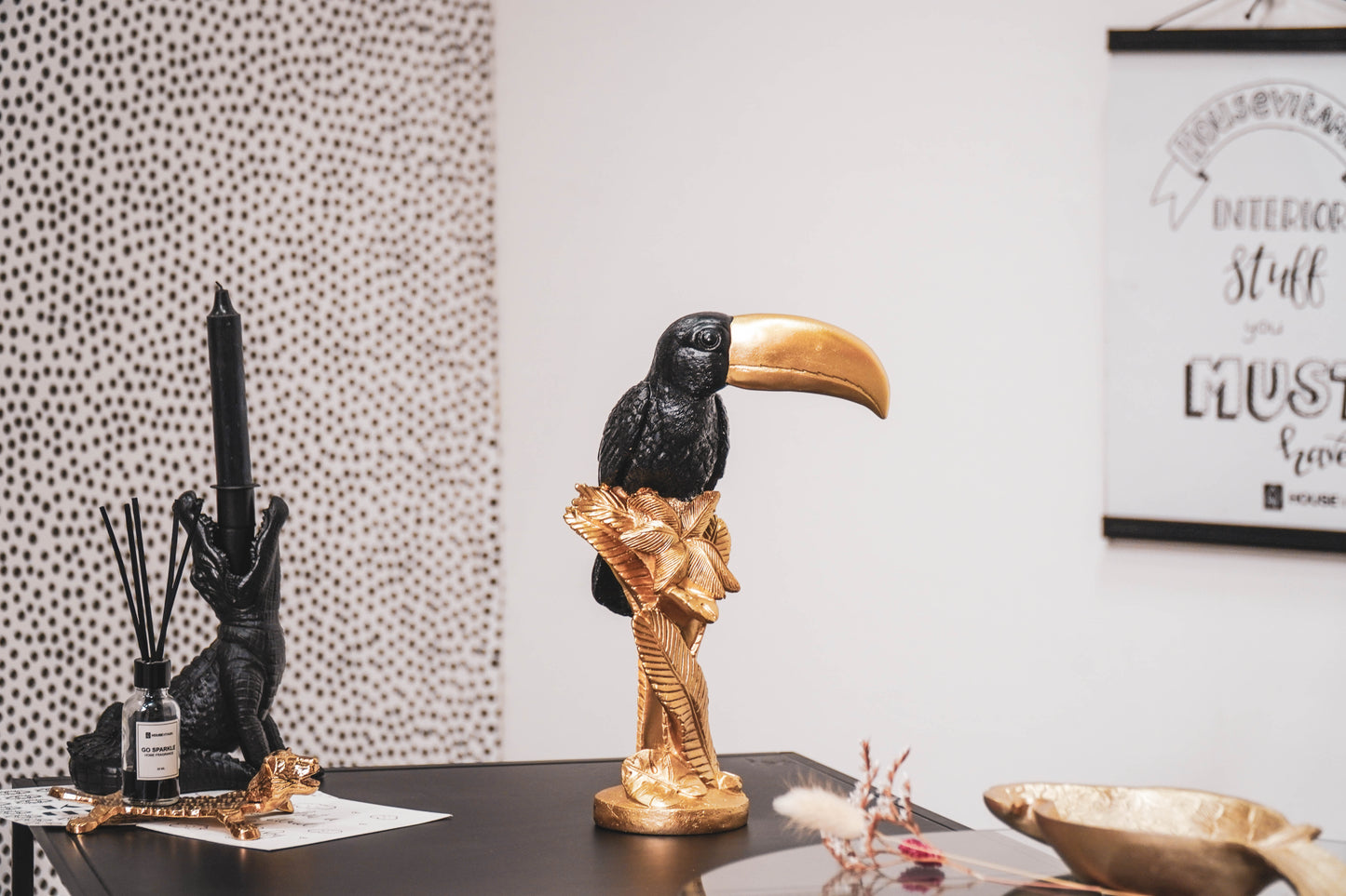 Zwart-Goud Toekan Beeld – 30 cm