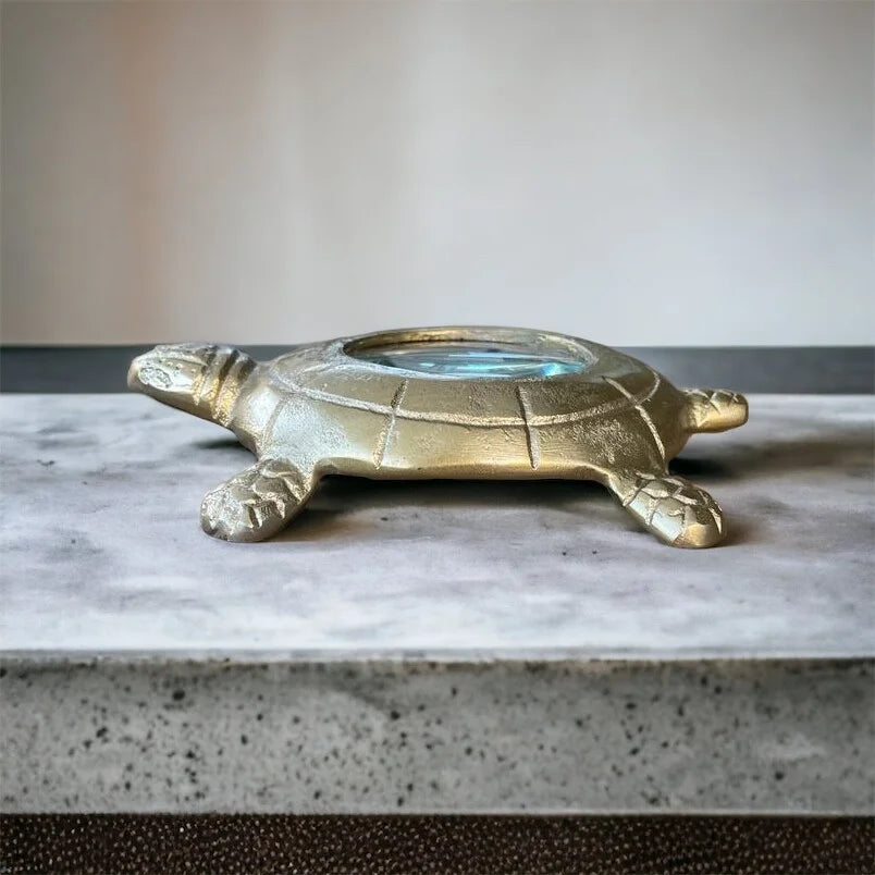 Gouden Schildpad Beeldje met Vergrootglas