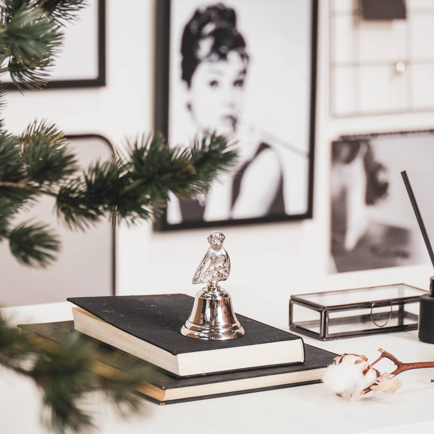 Decoratieve Butlerbel Aap – Goud of Zilver