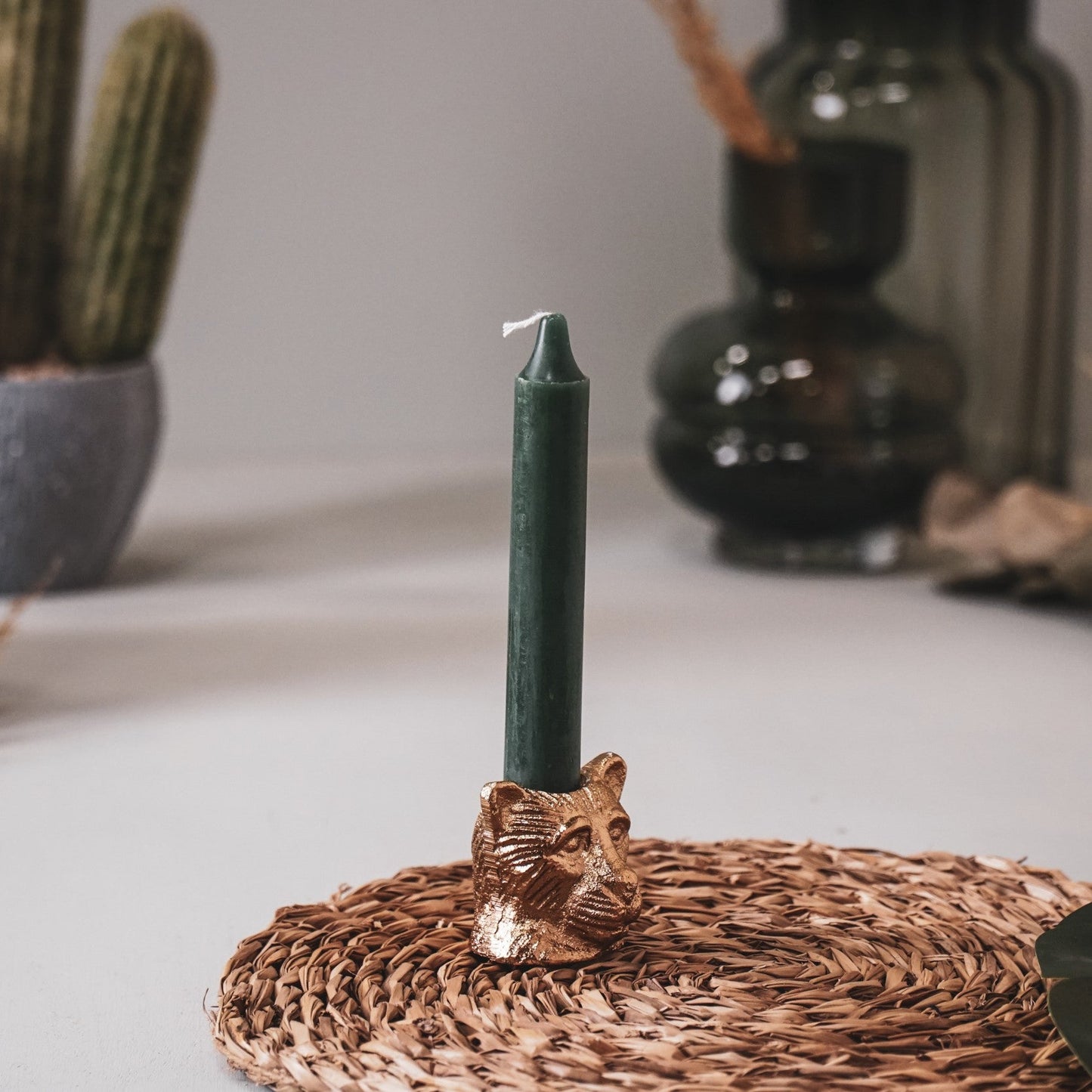 Kleine Gouden Panter Kandelaar – Compact & Chic