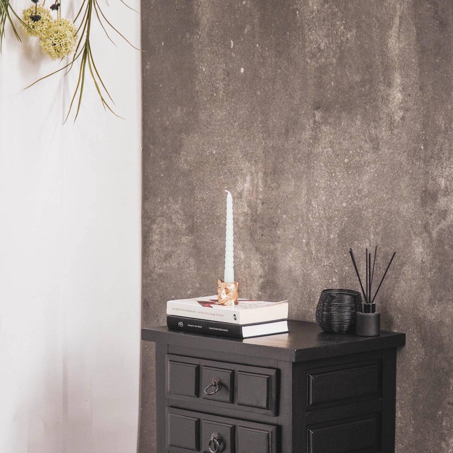 Kleine Gouden Panter Kandelaar – Compact & Chic