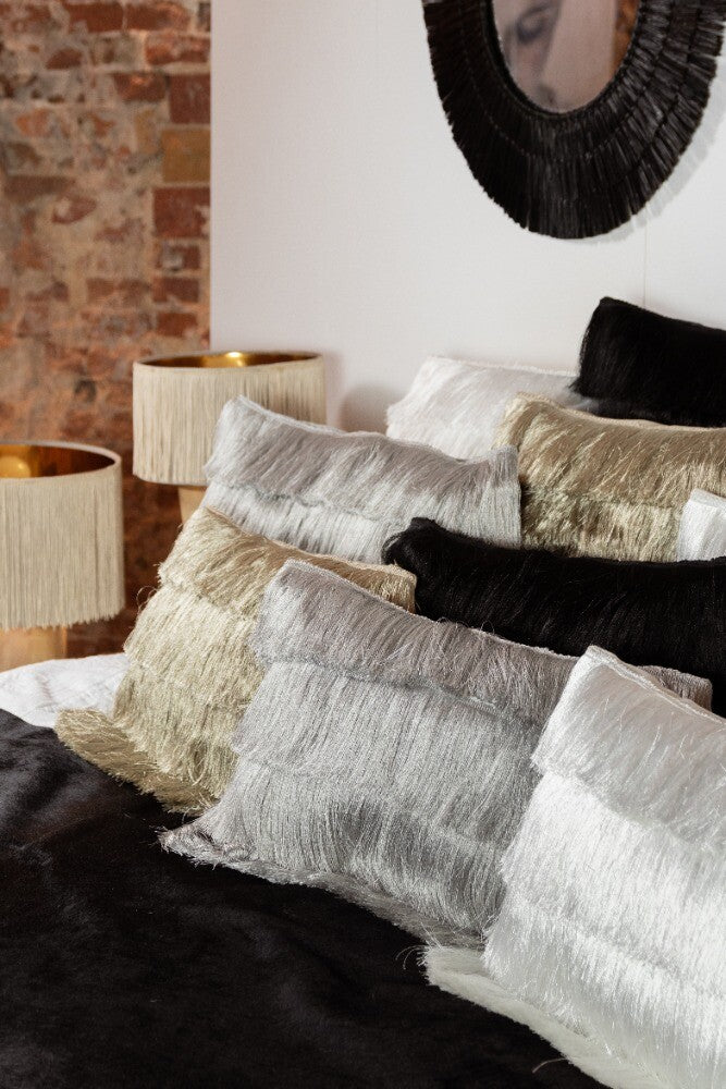 Gouden Kussen met Franjes – 40×60 cm