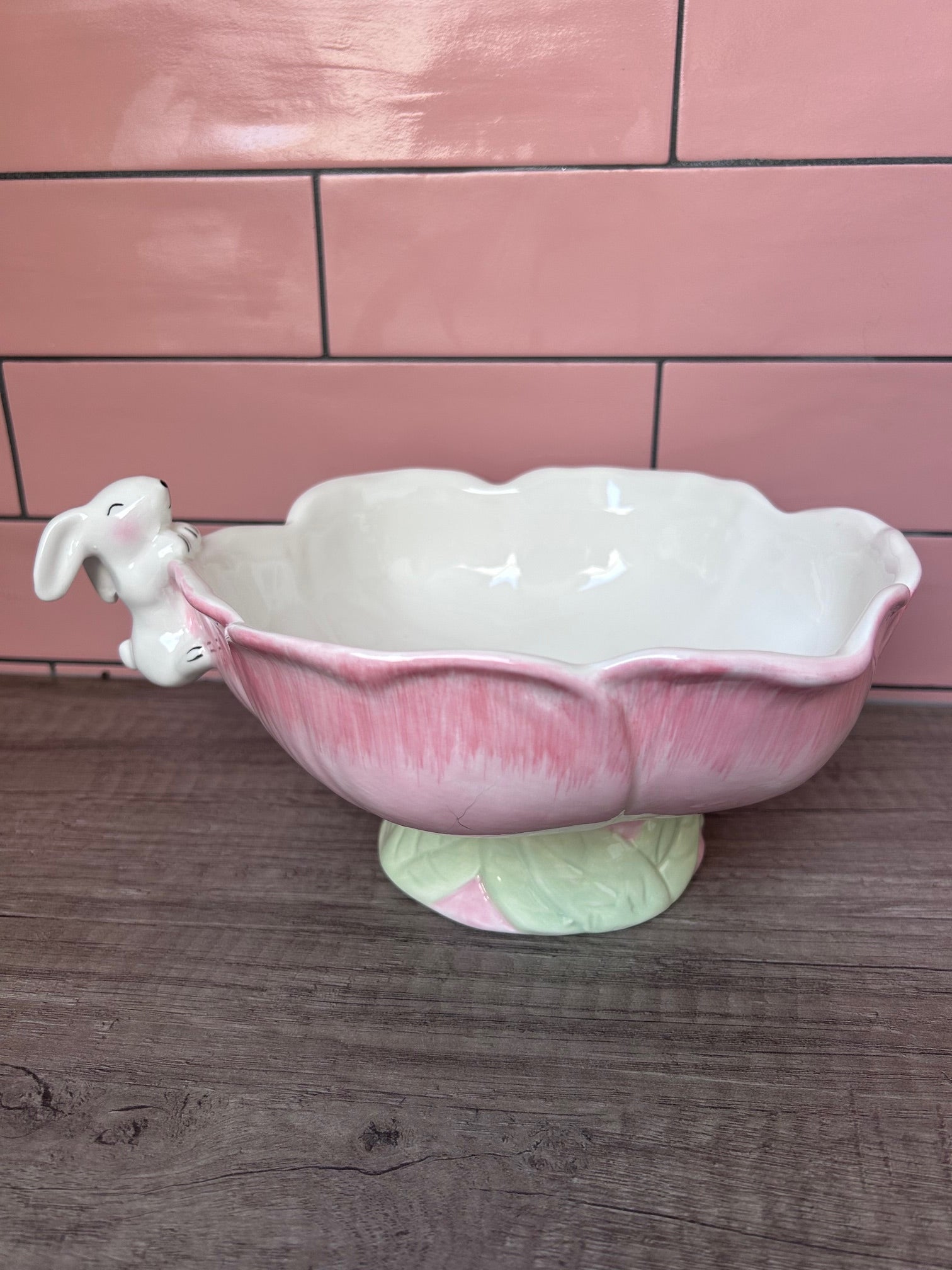 Rosa Schale in Form einer Osterblume – Colmore Tableware