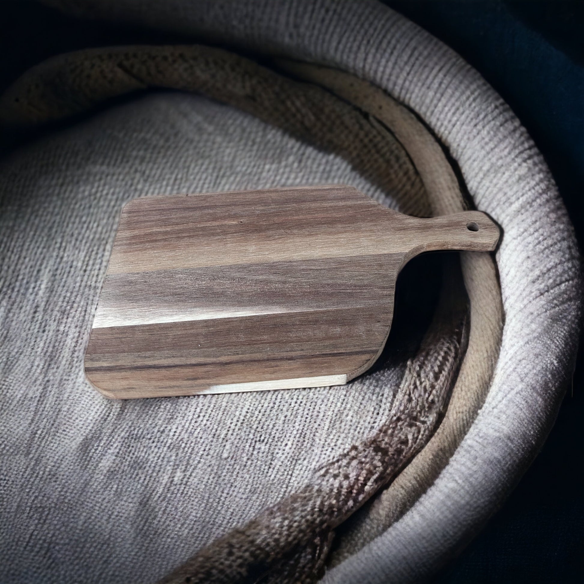 Bruin houten plankje voor amberblokje – 19,5 x 12 cm