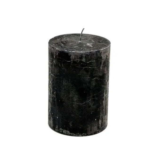 Zwarte Stompkaars – Branded by – Ø 7 x H 10 cm