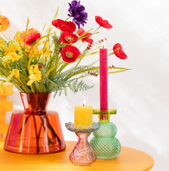 Zijdenbloemenmix in jungle-thema met groene accenten