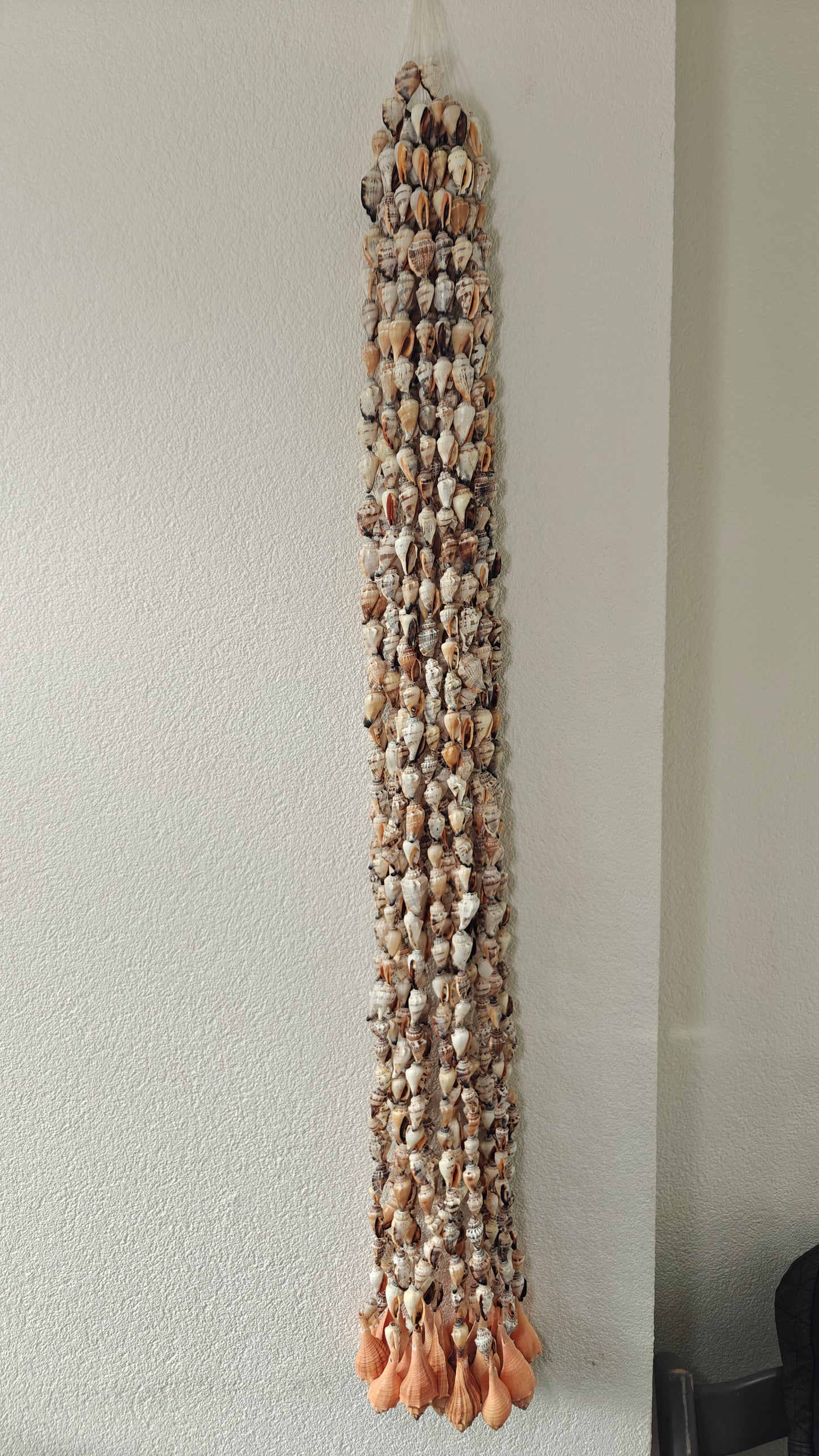 Gordon Percing – lange schelpenhanger uit Indonesië – 120 cm