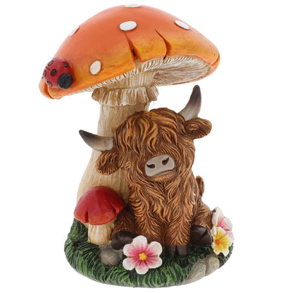Highland Cow with Mushroom – Polyresin | 3 variants