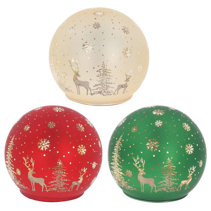 Glazen LED Kerstbal met Herten & Winterbos – Goud, Rood of Groen | 10 cm