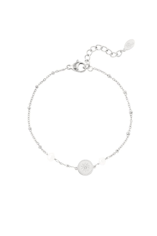 Zilveren armband met zonbedel en pareltjes – stainless steel damesarmband – Krokomingo