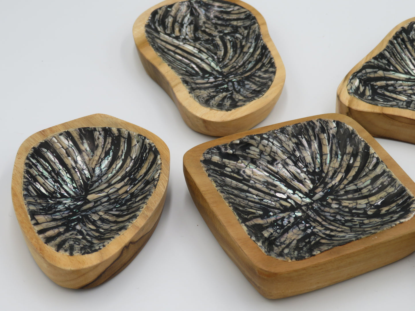 Kacangan Tulang Mix – decoratief houten bakje uit Indonesië