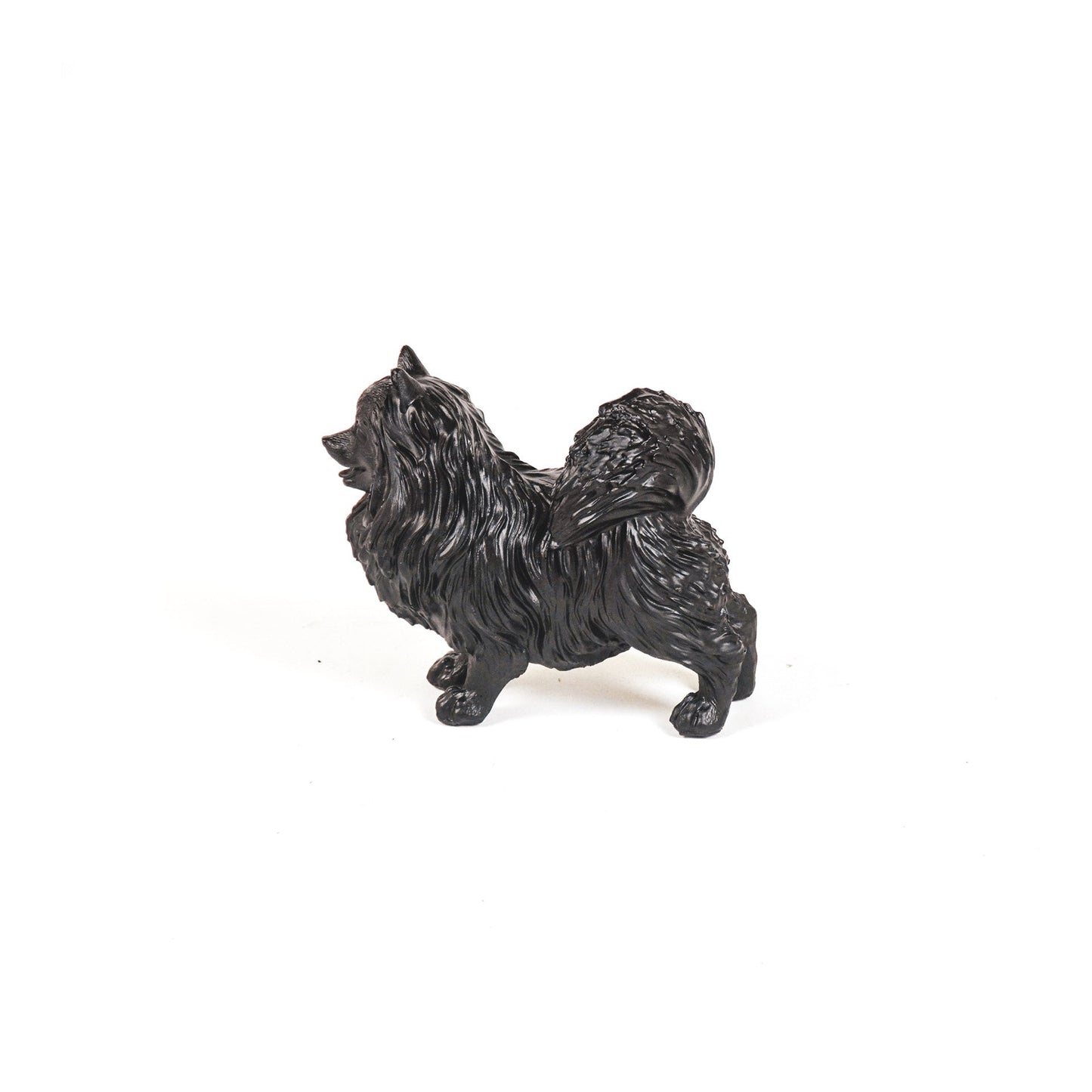 Schwarze Zwergspitz-Statue – Elegante Hundestatue