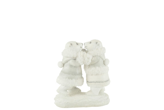 Beeld van twee dansende ijsberen in winteroutfits – 20,5 cm hoog – wit decoratiestuk – J-line