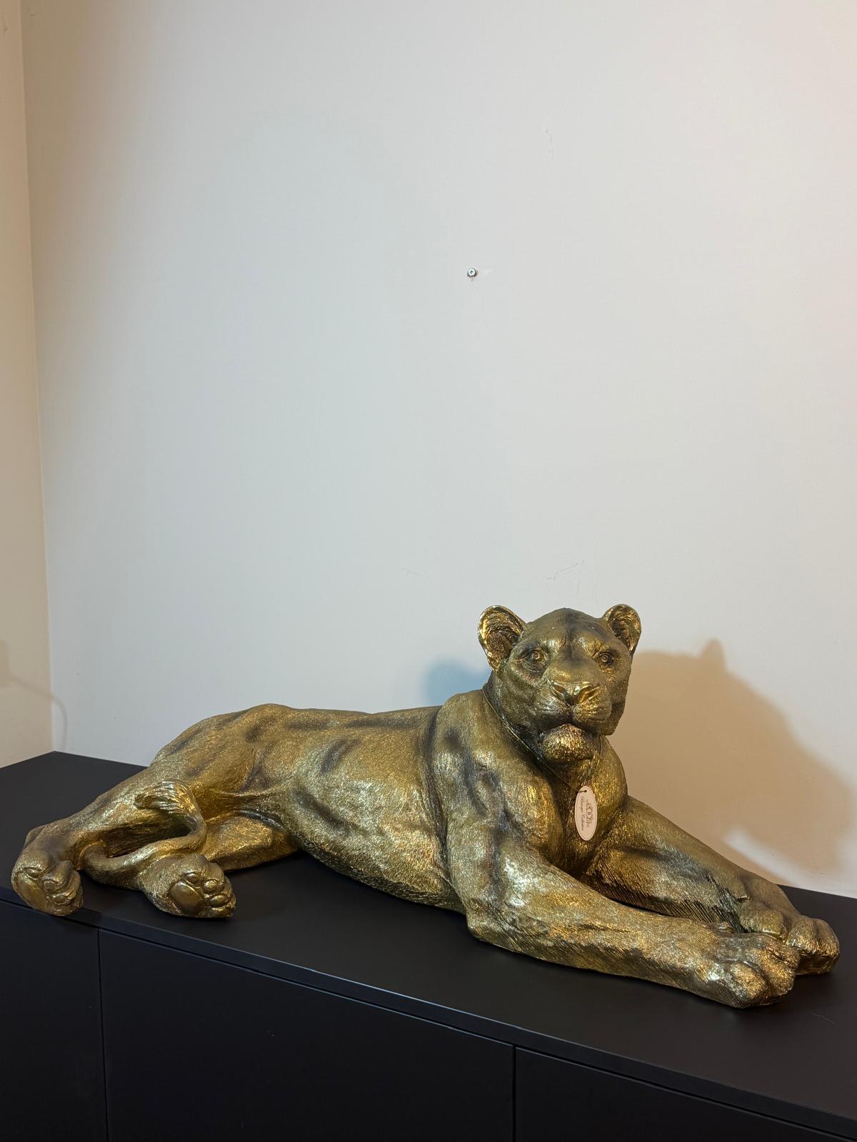 Beeld Leeuwin XL Goud 110 cm – Luxe Polyresin Dierenbeeld