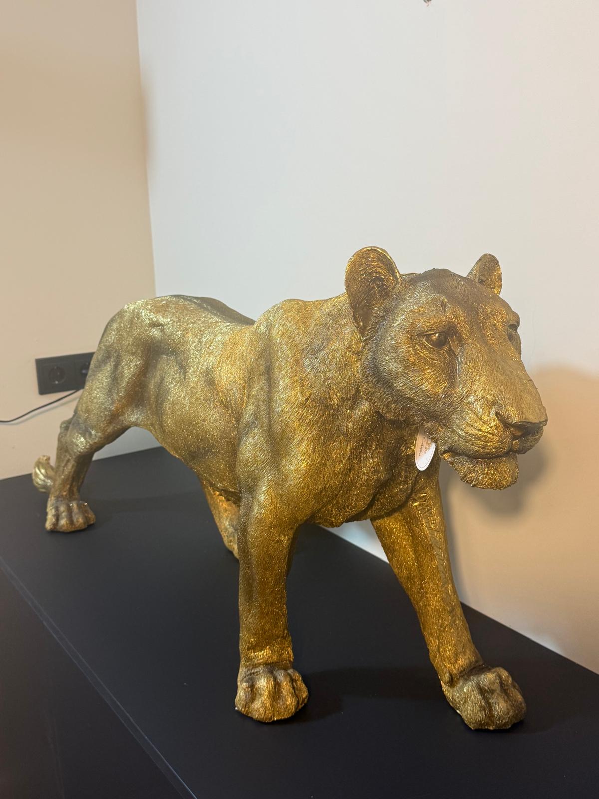 Beeld Leeuwin XL Goud 120 cm – Luxe Polyresin Dierenbeeld