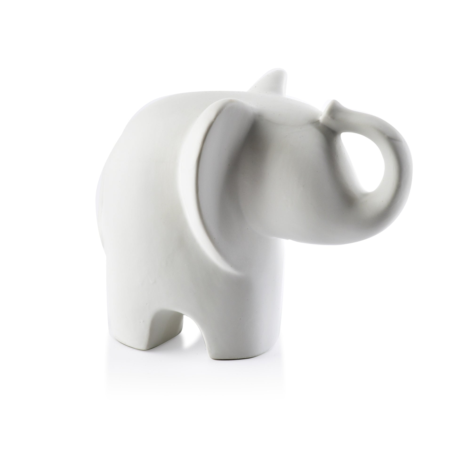 Twee witte olifantenbeelden in modern keramiek met slurf omhoog – Mia White Collectie van Mondex