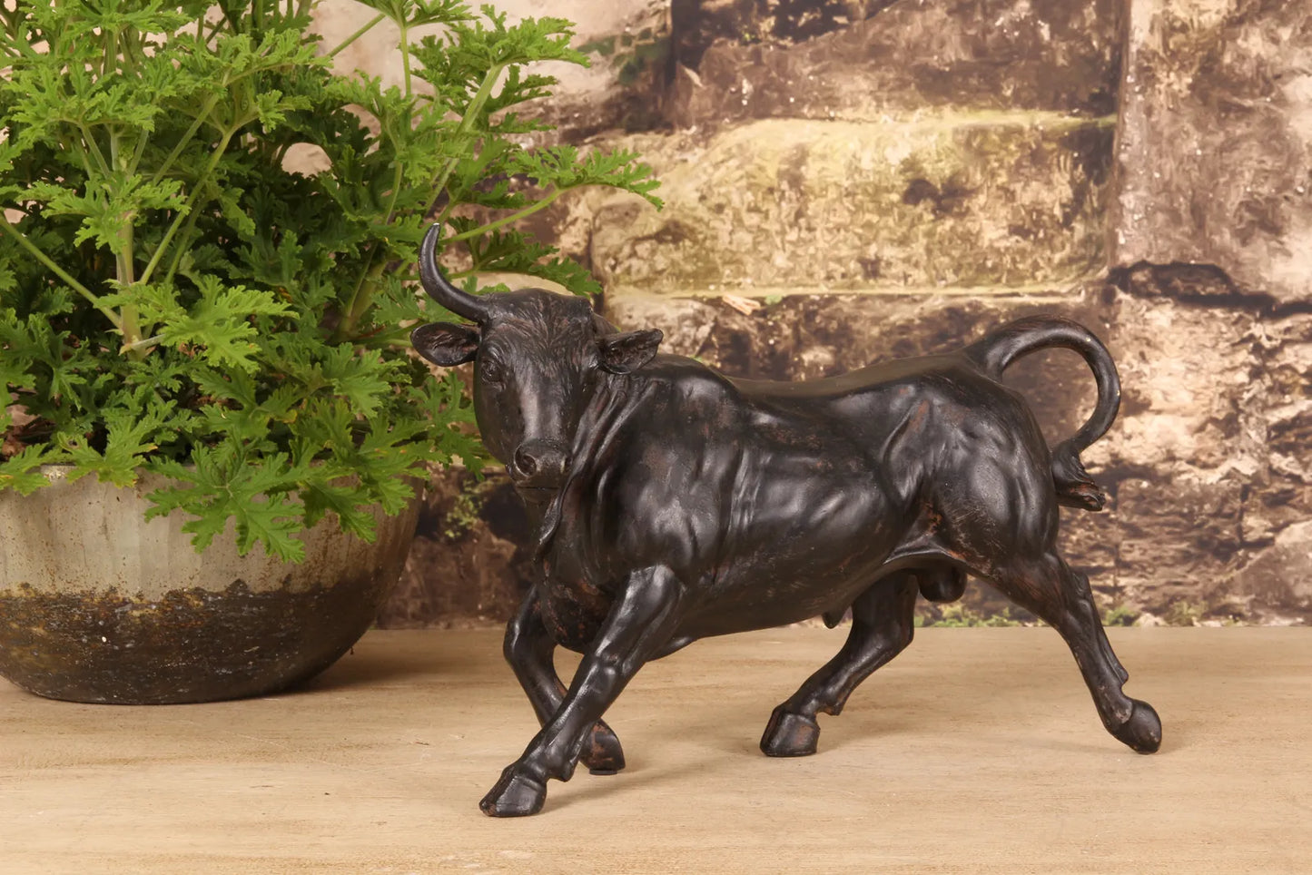 Stier Beeld – Zwart Decoratief Stierenbeeld Dutch Style