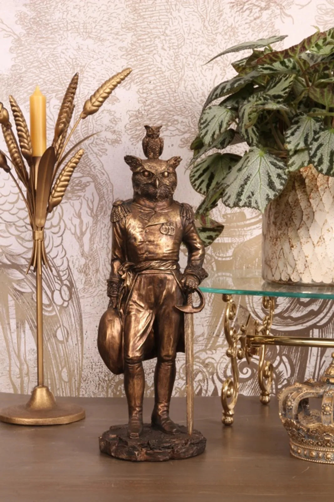 uil beeld in uniform met kroontje klassieke dieren decoratie Dutch Style