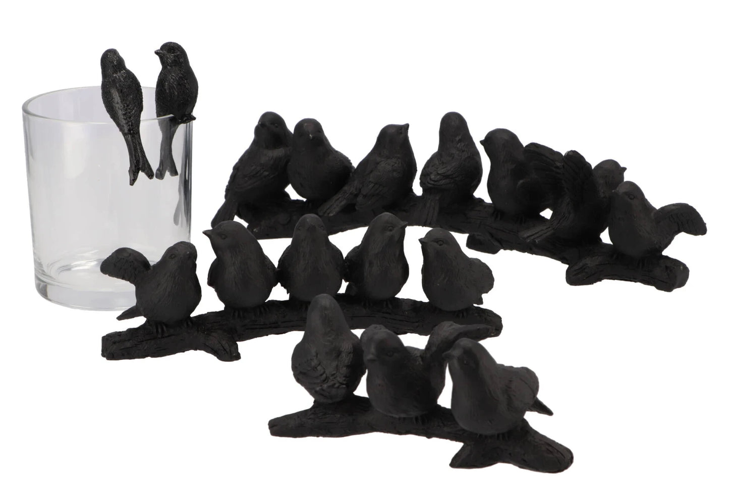 Schwarzes Bild 7 Vögel auf einem Ast – Daan Kromhout