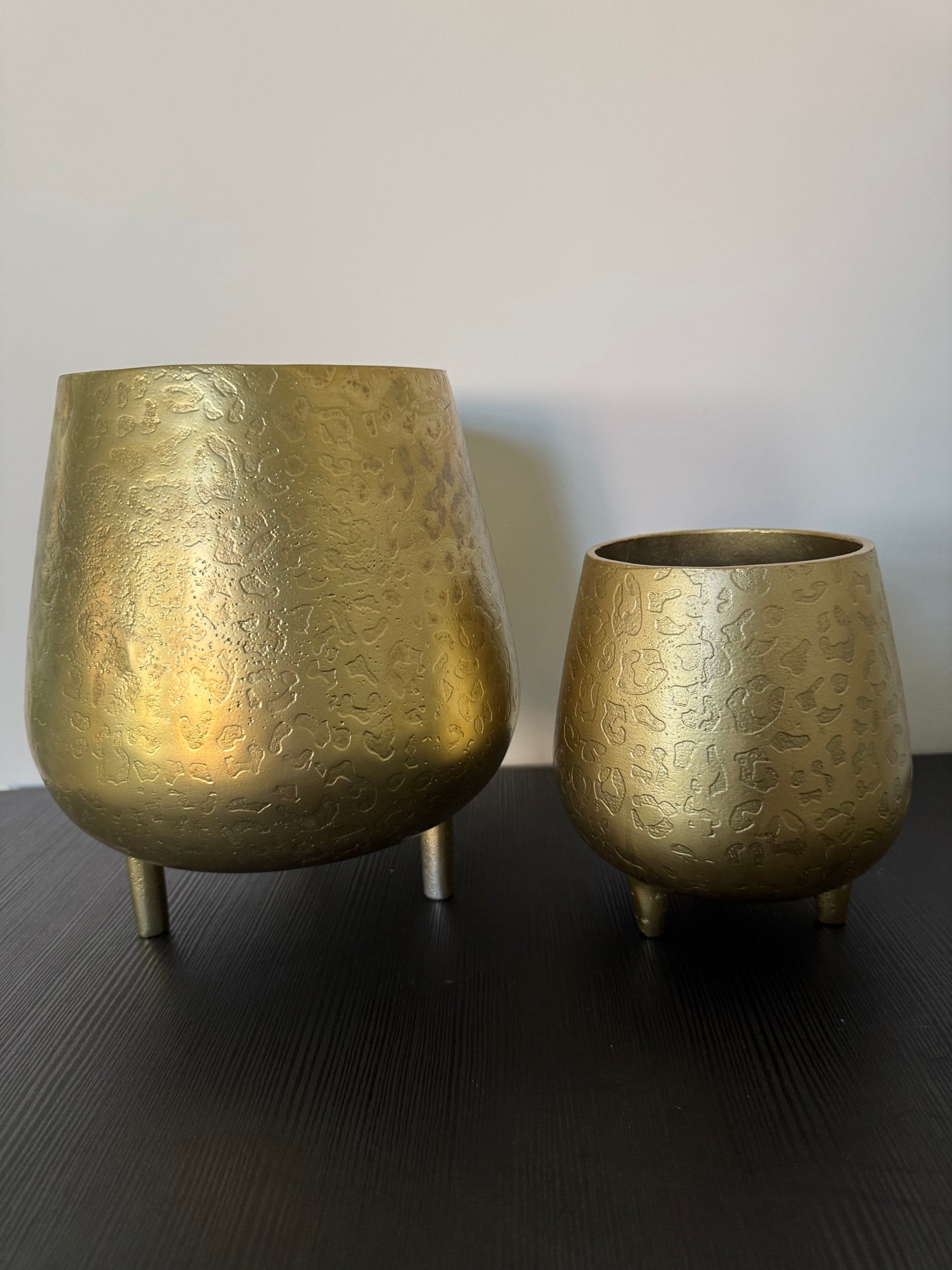 Golden Leopard Print Flowerpot – Luxury Aluminium Planter
