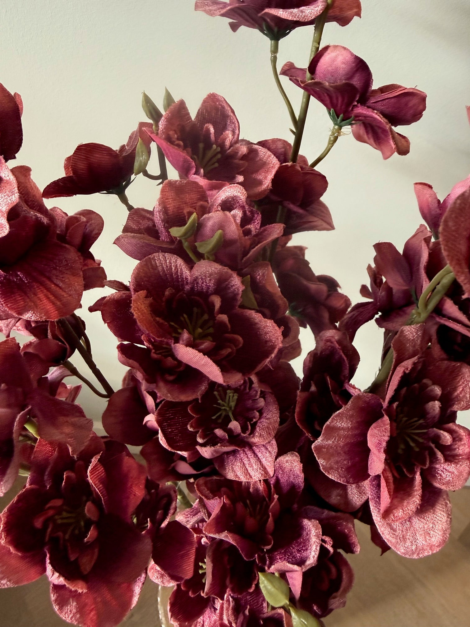 detailfoto kunst bloesemtak aubergine  burgundy volle bloesem 110 cm Clayre & Eef