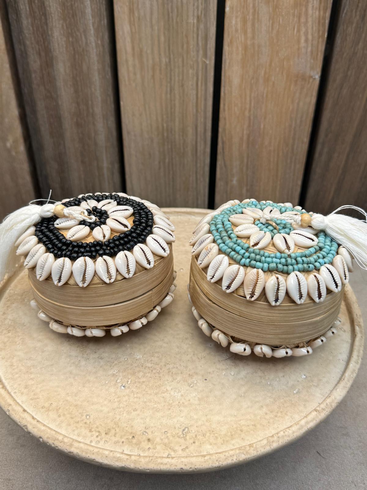 Handgemaakt Balinees Decoratief Doosje met Schelpen | Ø 11 x 8 cm