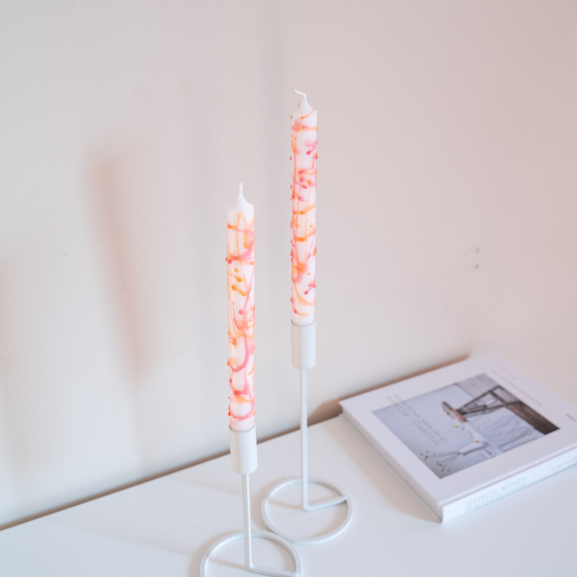 handgemaakte dip dye kaarsen wit roze oranje set van 2