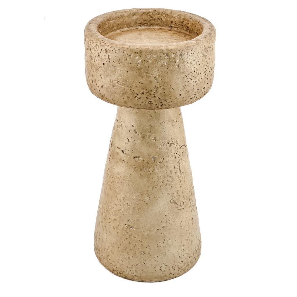 Beige kaarsenhouder van aardewerk met travertin look en taps toelopende voet, verkrijgbaar in 20 cm hoogte voor een Bali, Japandi en boho interieur.
