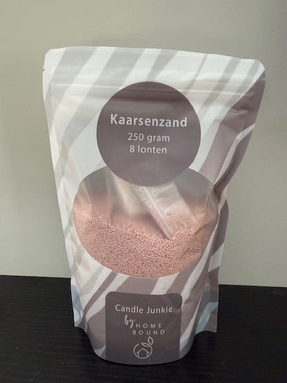 Kaarsenzand in 3 kleuren & 2 formaten – Zwart, Roze & Taupe met Lonten | Candle Junkie by Homebound