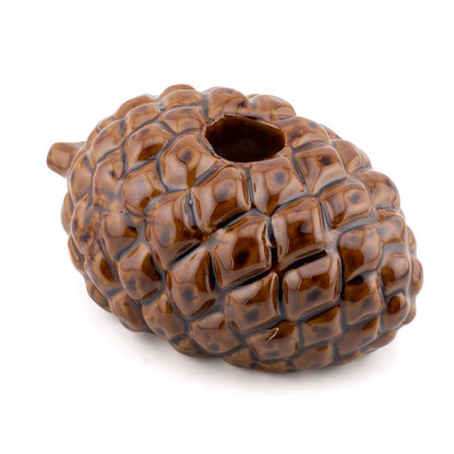 Bruine keramieken kandelaar dennenappel Nux als herfstdecoratie 12 cm
