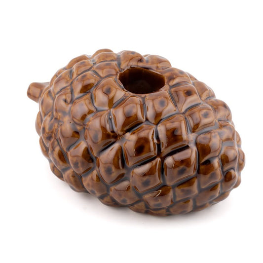 Bruine keramieken kandelaar dennenappel Nux als herfstdecoratie 12 cm