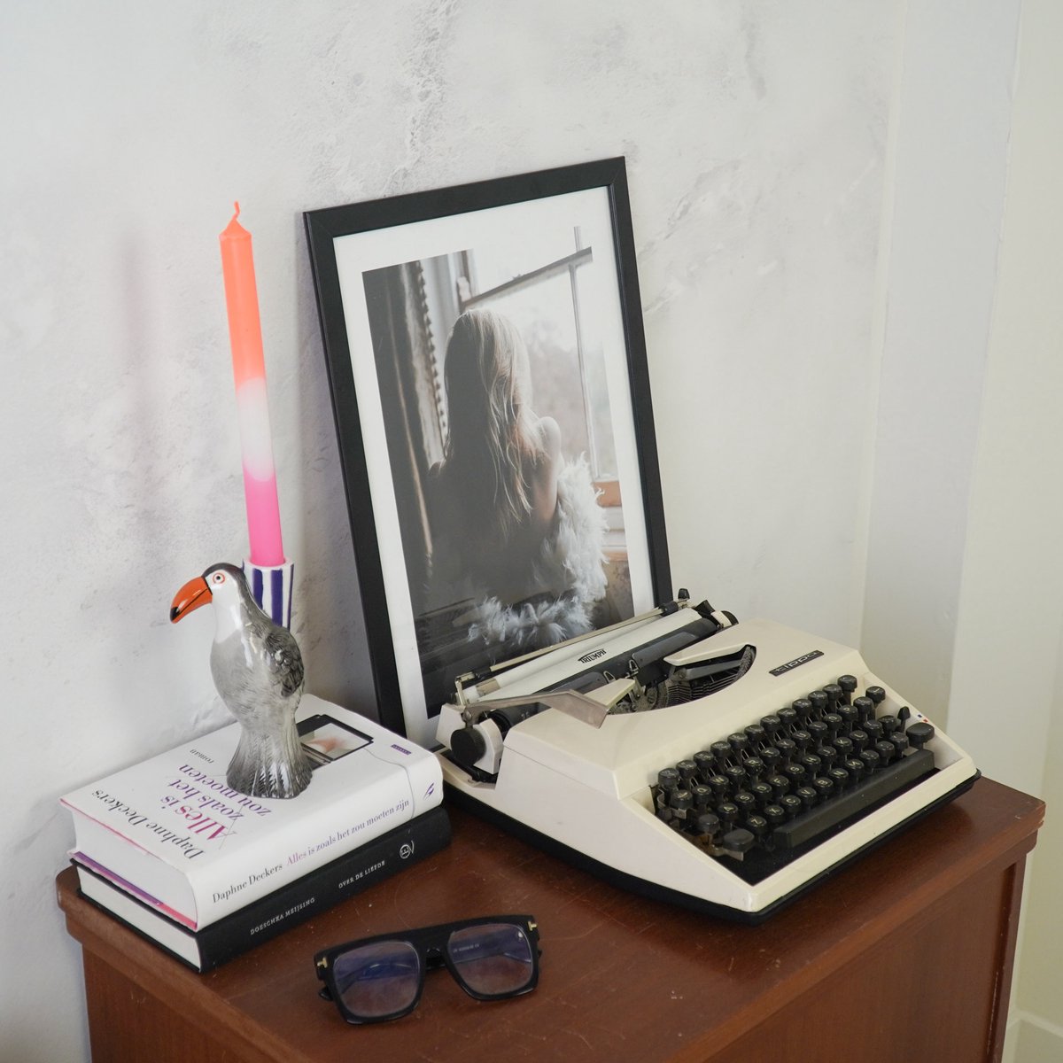 Toekan kandelaar van keramiek – blauw/wit gestreept – Krokomingo – 16 cm