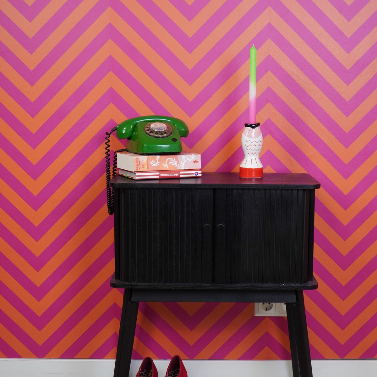 Keramieken vis kandelaar in rood, roze en wit – Krokomingo – 16,5 cm