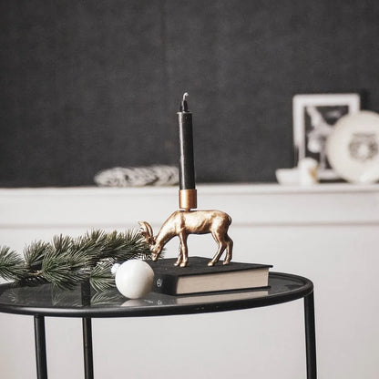 Gouden kandelaar staand rendier – Housevitamin – kerstdecoratie