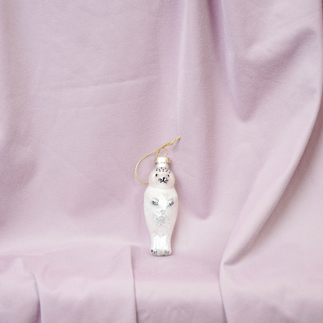 Weihnachtskugel aus Glas mit Siegelmotiv – 3,5 x 9,5 cm – Glänzender Tierschmuck