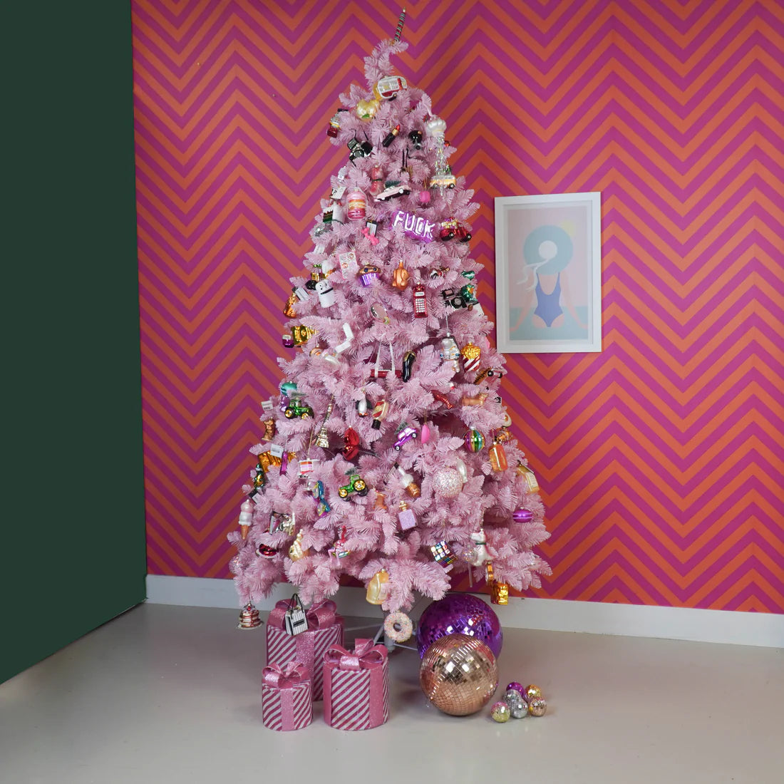 Weihnachtskugel aus Glas mit Siegelmotiv – 3,5 x 9,5 cm – Glänzender Tierschmuck