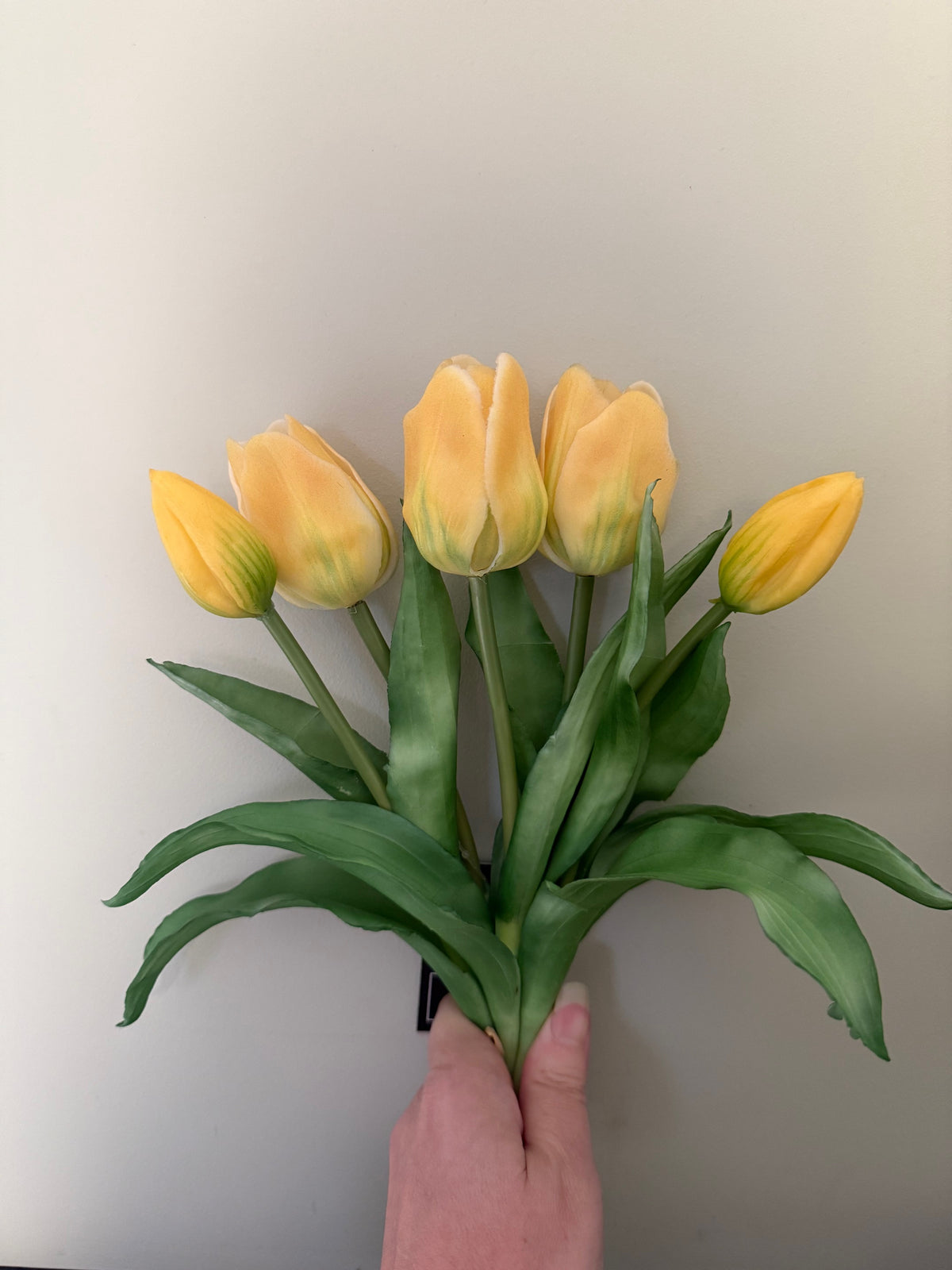 Gelbe künstliche Tulpen, 30 cm – Real Touch Bunch – Krokomingo