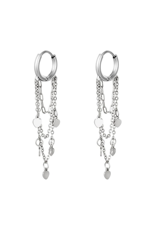 Zilveren oorbellen met hangende hartjes – stainless steel romantische oorbellen – Krokomingo