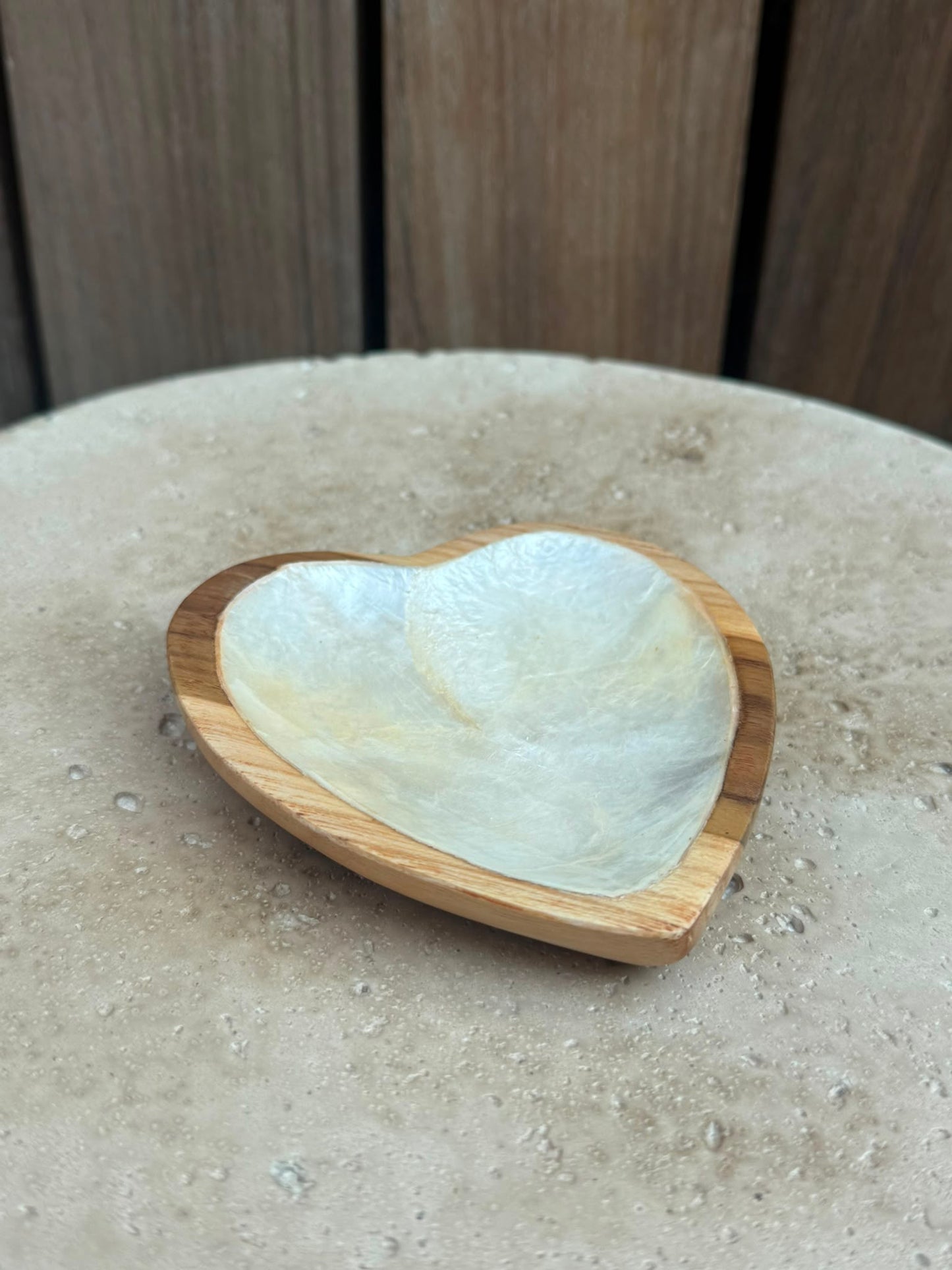 Handgemaakt Hart Schaaltje van Teakhout & Parelmoer – Bali 10 cm