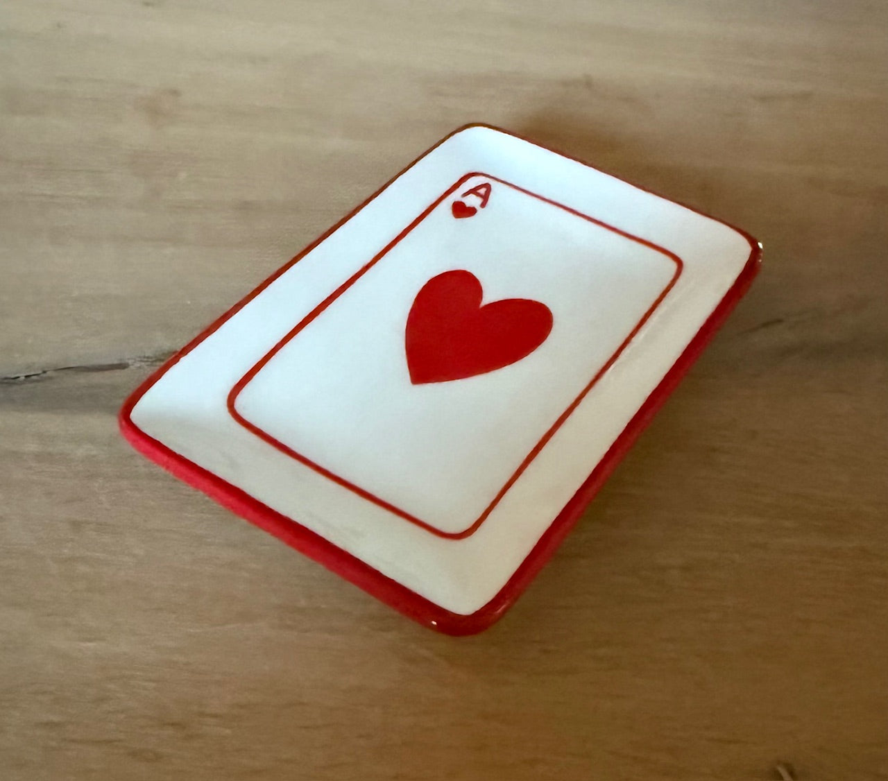 Keramiek schaaltje in de vorm van een harten aas speelkaart – Krokomingo