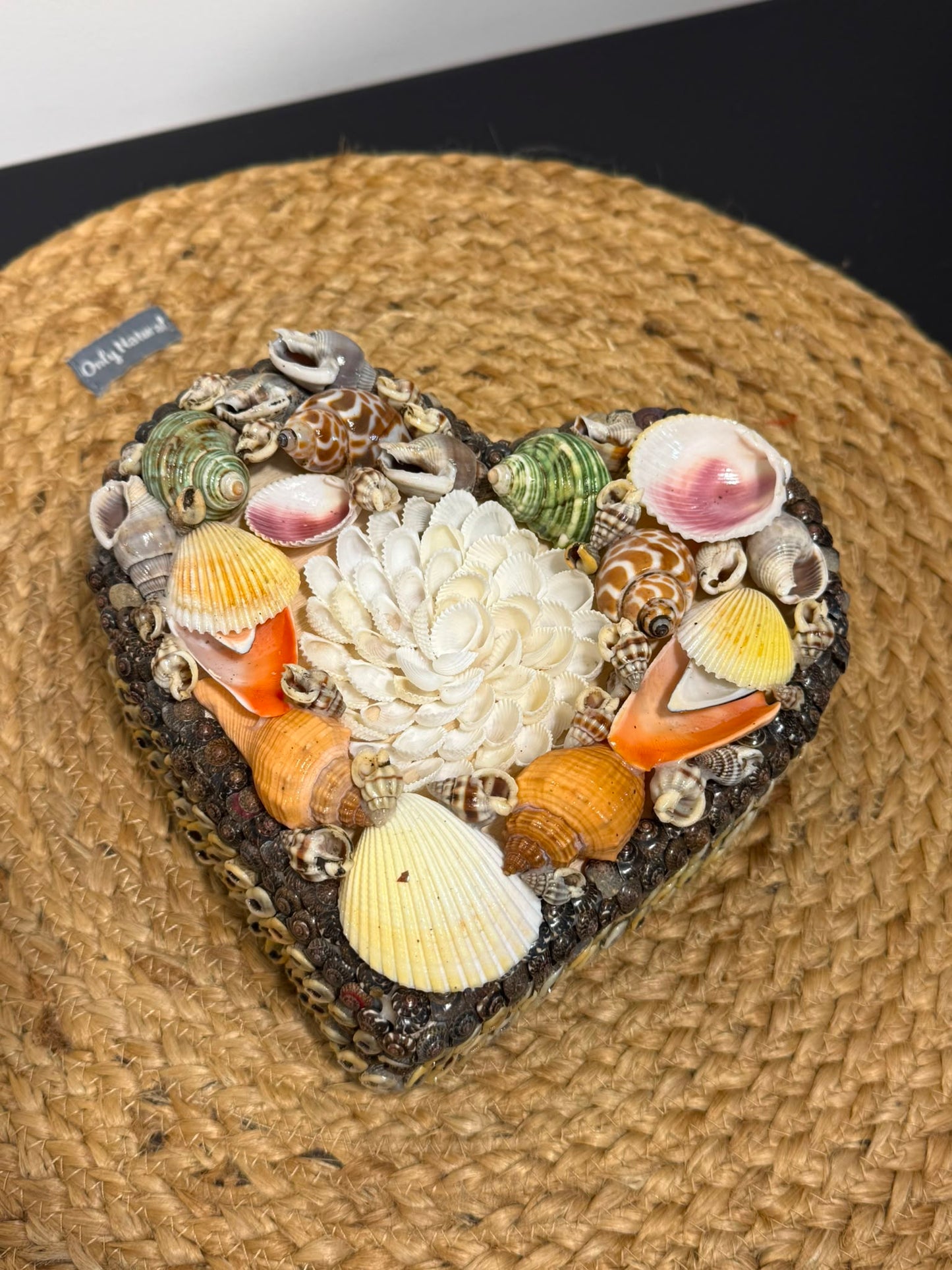 Schelpendoosje hart – handgemaakt in Indonesië – 17 cm