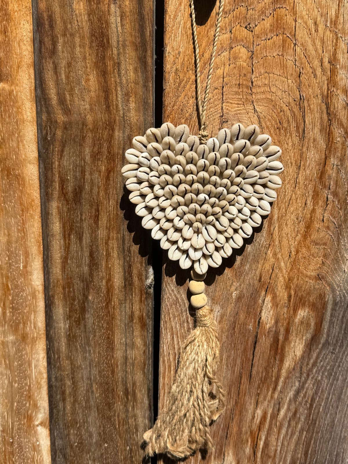 Handgemaakt Schelpenhart met Kwast - Naturel