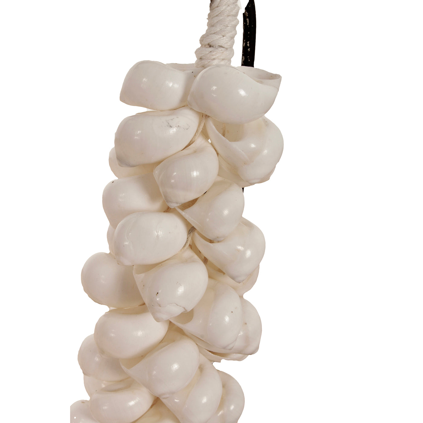 Handgemaakte Schelpenketting op Standaard – Naturel | Woondecoratie uit Indonesië