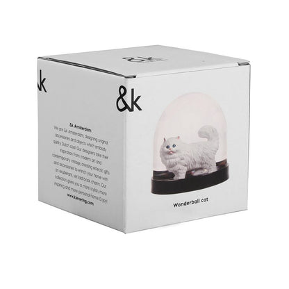 Schneekugel mit weißer Katze – &amp;Klevering
