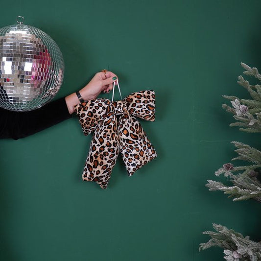 Panterprint strik van Housevitamin – fluweelzacht polyester 32x40 cm