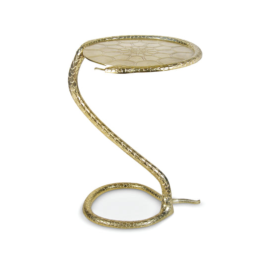 Gouden Python bijzettafel van &Klevering van metaal met sierlijk slangenonderstel en rond tafelblad, 45 cm diameter en 57 cm hoog.