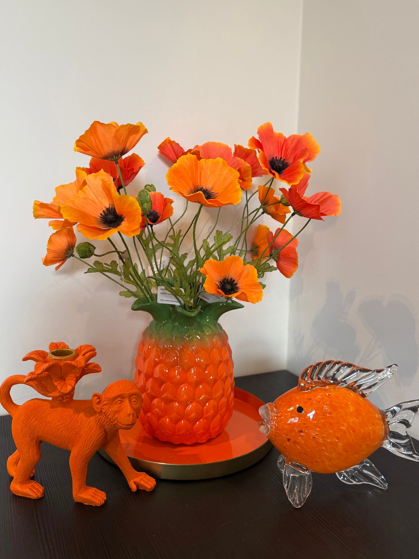Ananasvase mit Mohnblumen – Orangefarbene Vase inklusive Kunstblumen