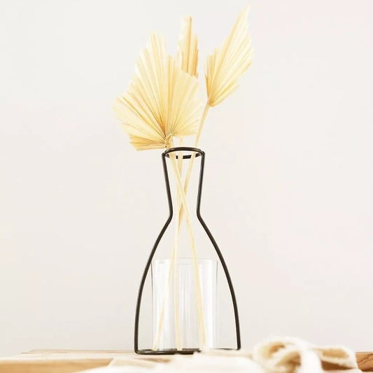Vaas Silhouet Flesvorm van metaal en glas – modern design vaas