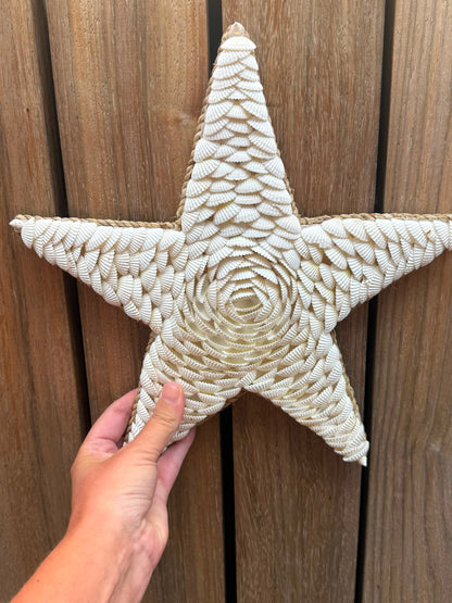 Schelpen zeester wanddecoratie handgemaakt op Bali met naturel rand 30 x 30 cm